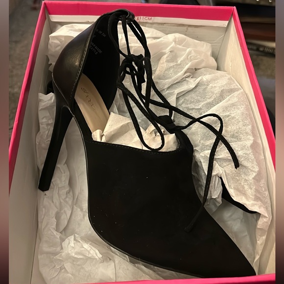 Shoedazzle Lottie Pump Black Faux Suede Strappy Spike Heel Size 8.5 NEW - Picture 6 of 6